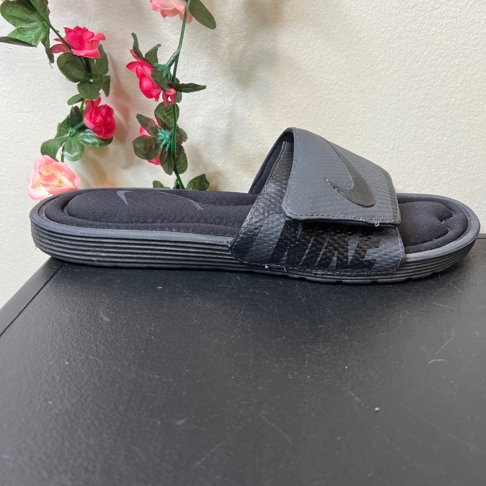 ๐น Nike Solarsoft Comfort Mens Size 11 US Black Slip On Slides Sandal 705513-090 - Picture 8 of 13